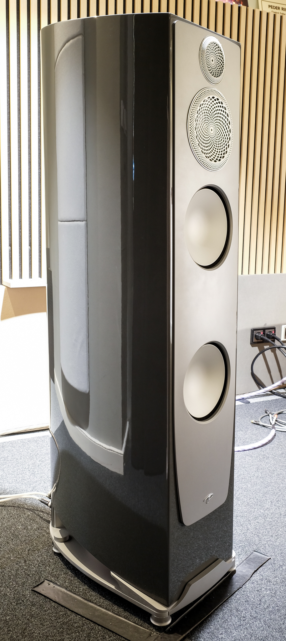 Paradigm Persona 7F - Bild 5